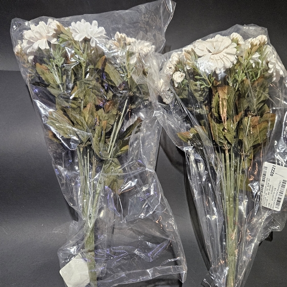 9pack Mum Variety Bouquets - Picture 12 of 14